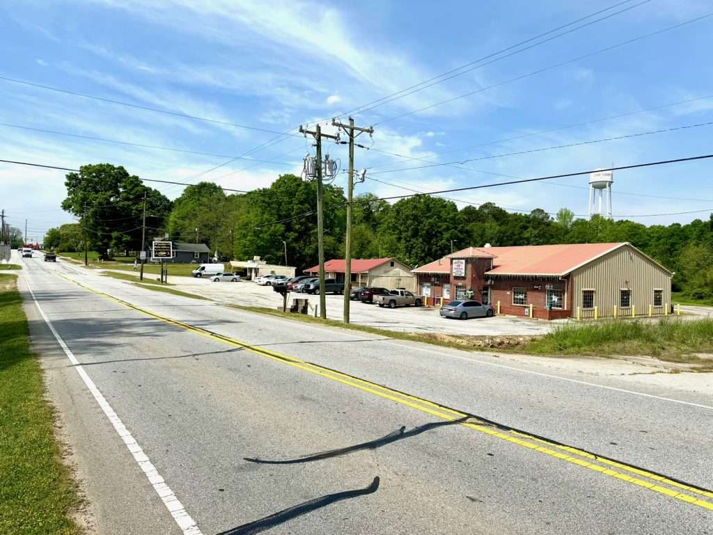 2214 Hwy 101 N - 2