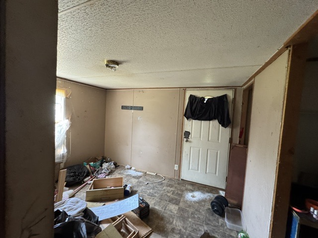 1891 High Point Cir-5