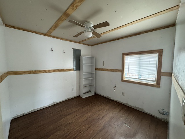 307 E College St-10