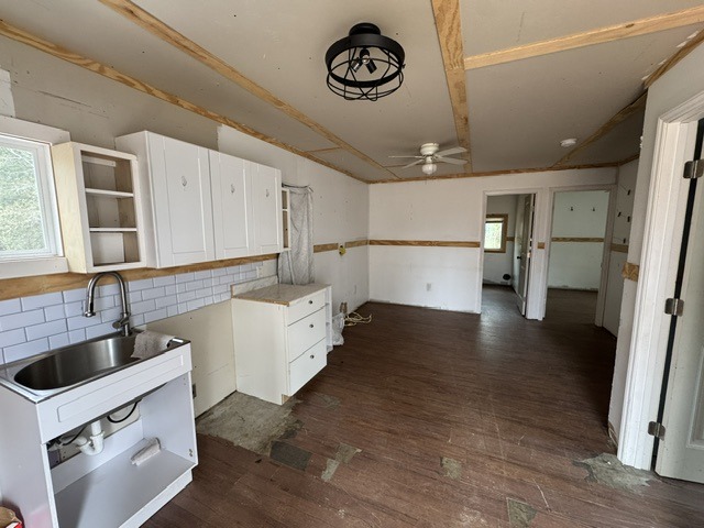 307 E College St-6