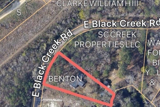 698 E Blackcreek Rd-3